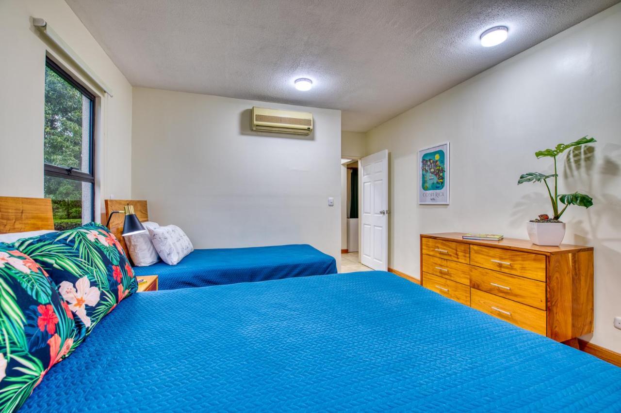 Golden Getaway Apartments Liberia Ngoại thất bức ảnh